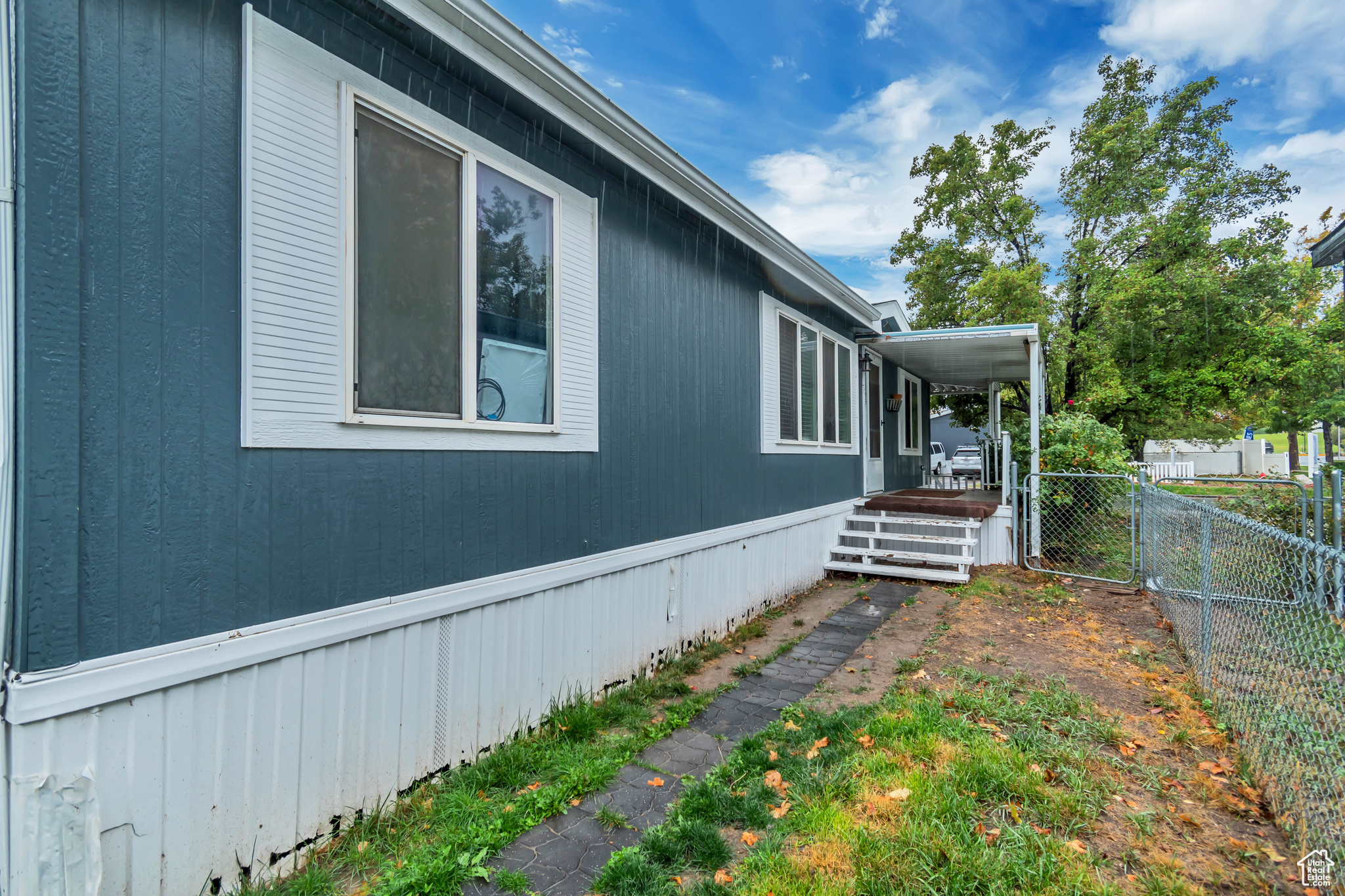 RIVERSIDE MHC - Residential