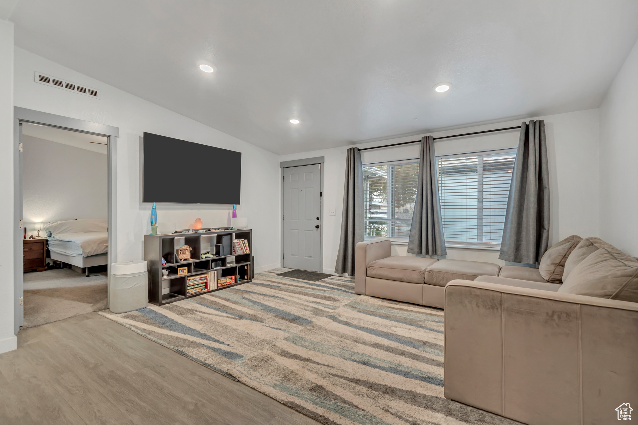 RIVERSIDE MHC - Residential