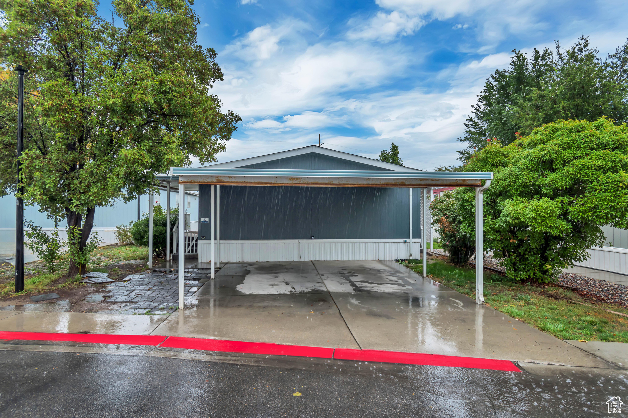 RIVERSIDE MHC - Residential