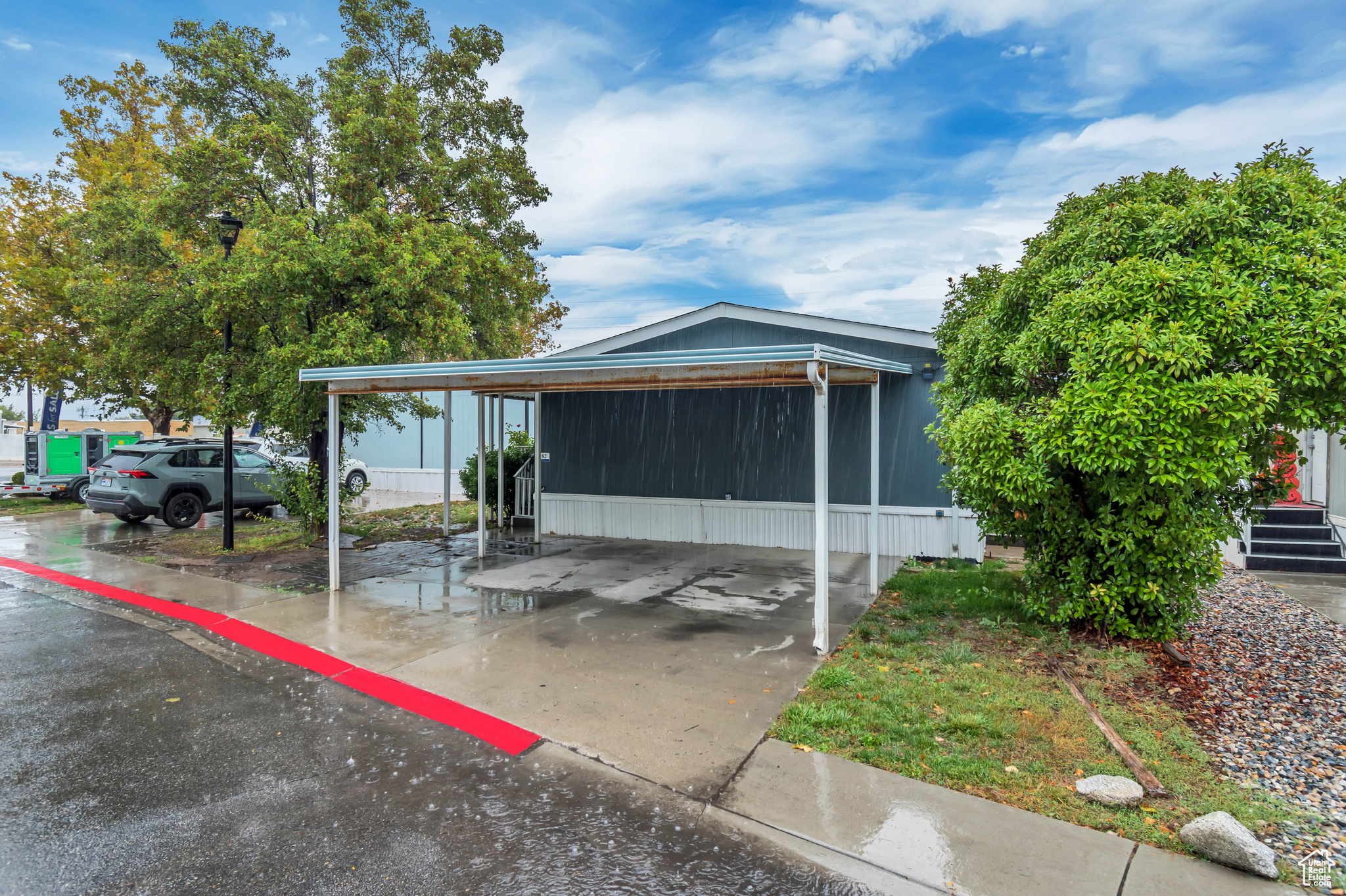 RIVERSIDE MHC - Residential
