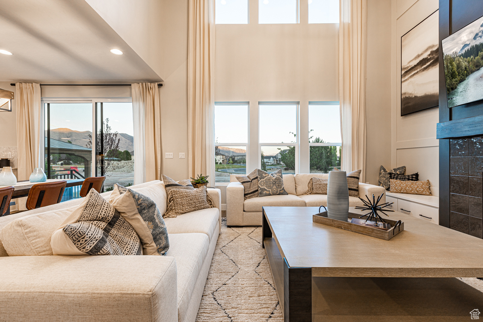 WILLOW ESTATES - Residential