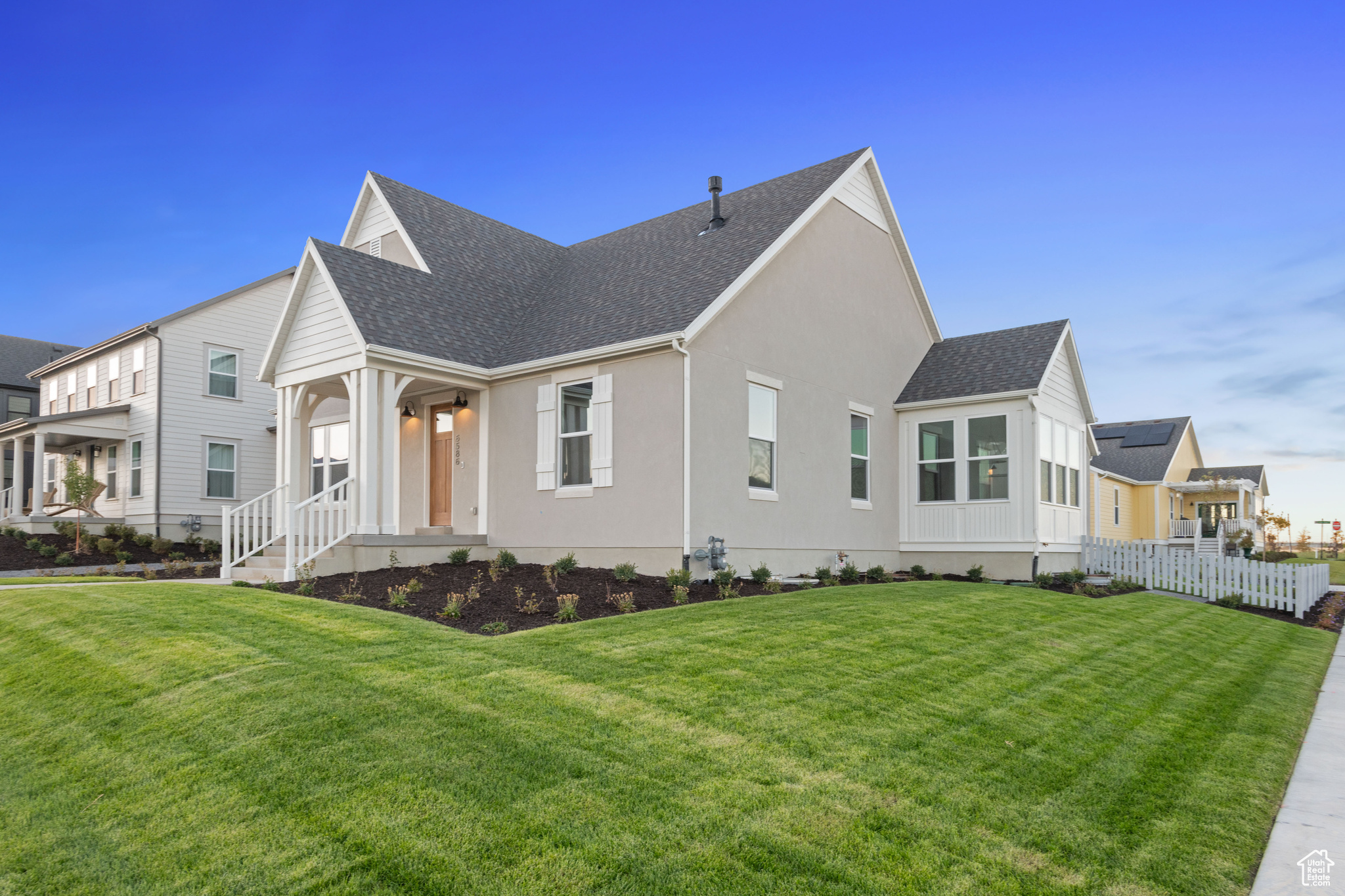 DAYBREAK - Residential