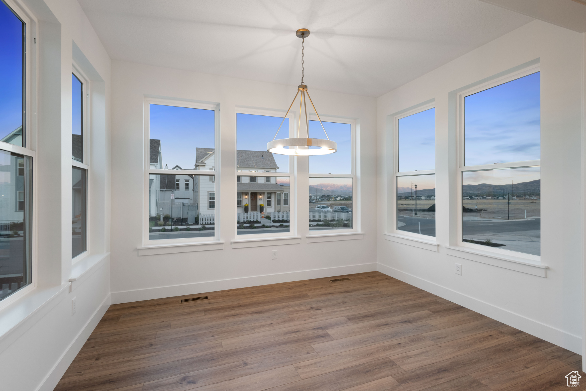 DAYBREAK - Residential