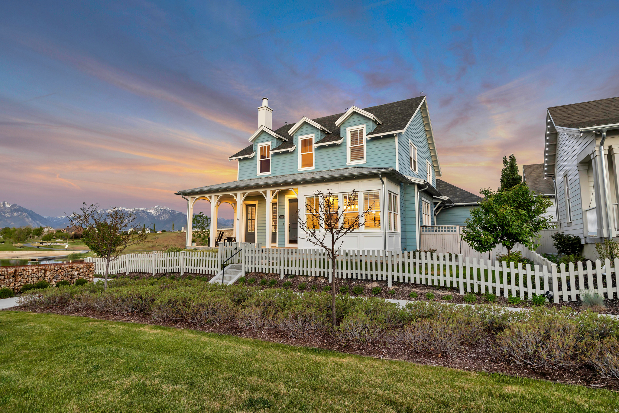 DAYBREAK - Residential