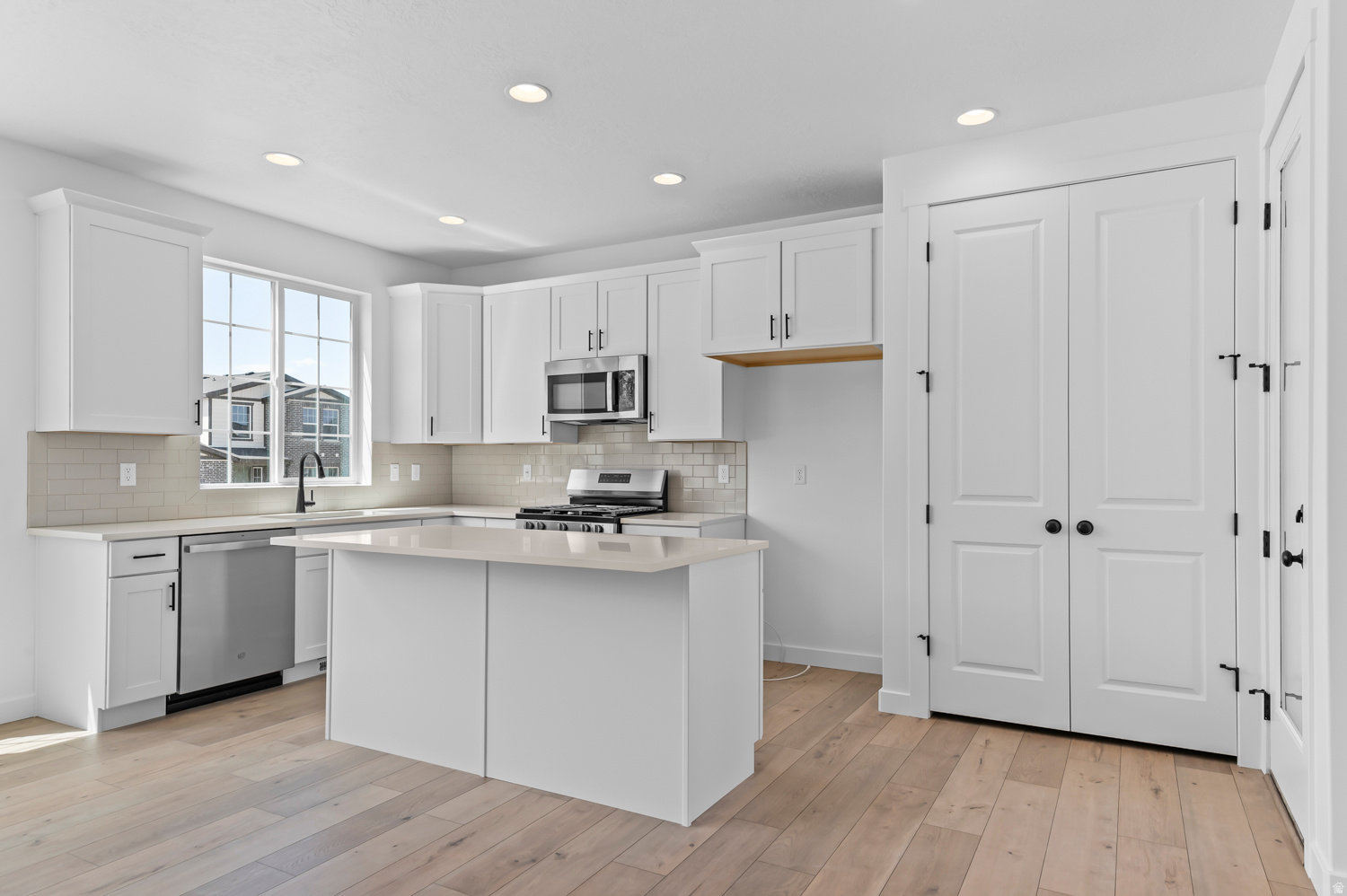 GABLER'S GROVE COLLECTION 219 - Residential