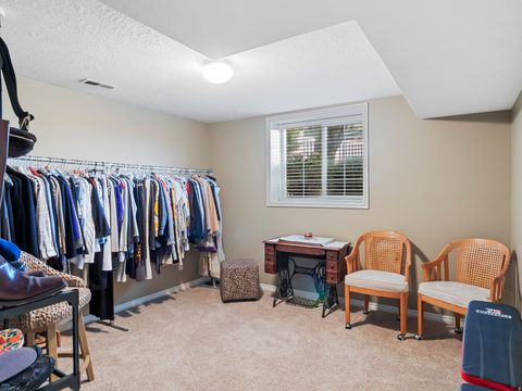 Tiny photo for 557 S MOSS HILL DR, Bountiful, UT 84010 (MLS # 2173625)
