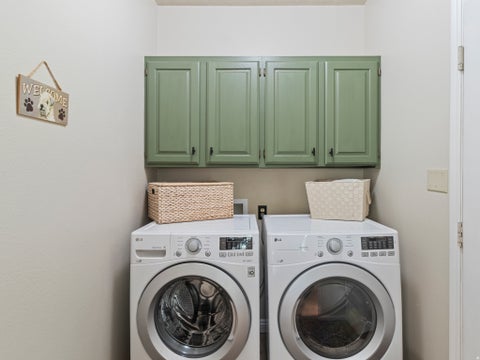 Tiny photo for 557 S MOSS HILL DR, Bountiful, UT 84010 (MLS # 2173625)