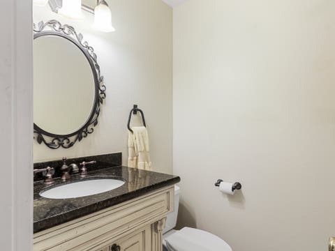 Tiny photo for 557 S MOSS HILL DR, Bountiful, UT 84010 (MLS # 2173625)