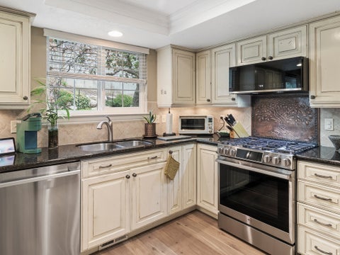 Tiny photo for 557 S MOSS HILL DR, Bountiful, UT 84010 (MLS # 2173625)