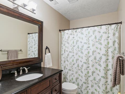 Tiny photo for 557 S MOSS HILL DR, Bountiful, UT 84010 (MLS # 2173625)