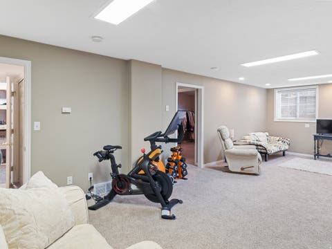 Tiny photo for 557 S MOSS HILL DR, Bountiful, UT 84010 (MLS # 2173625)