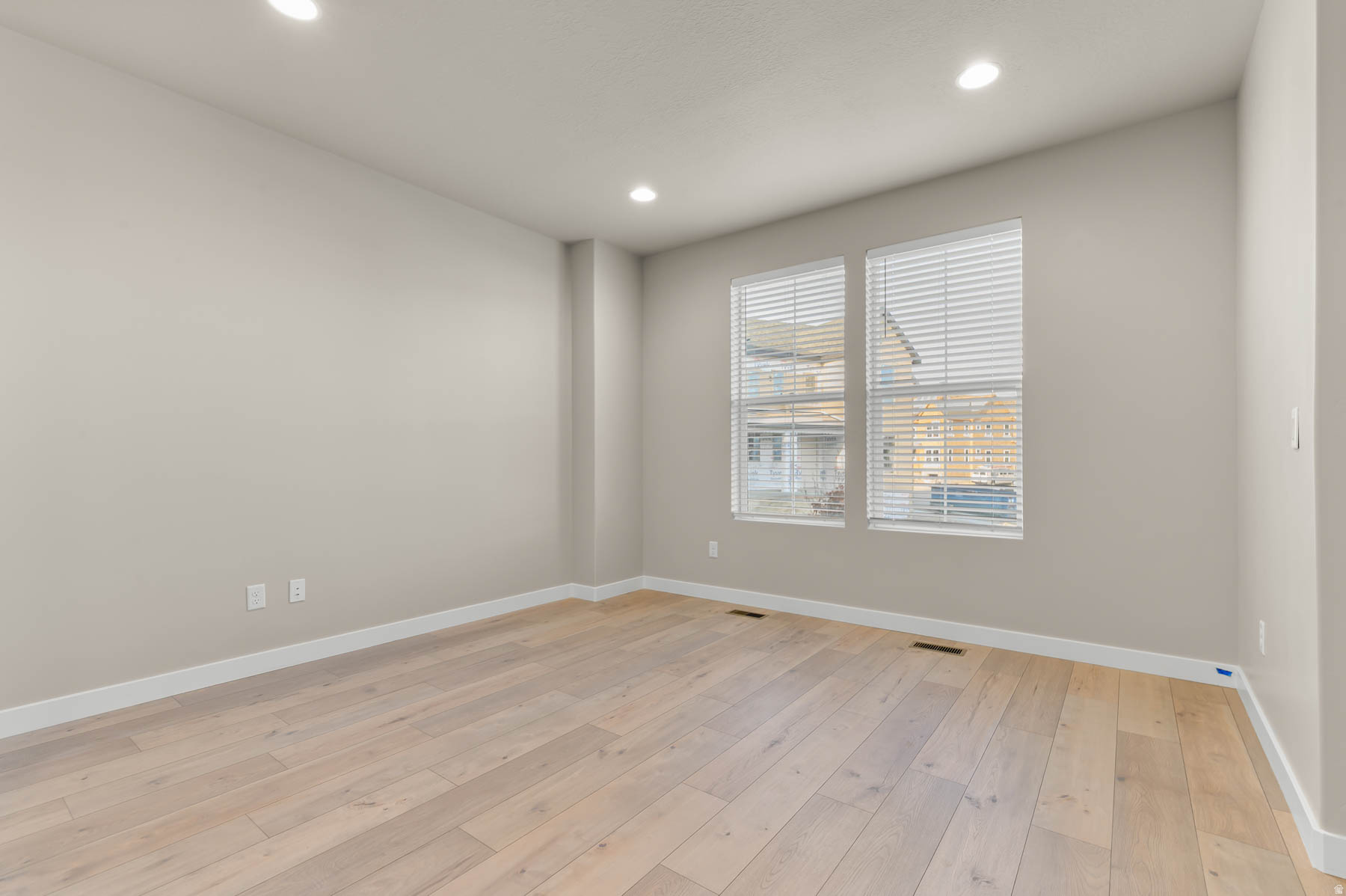 TERRAINE TOWNS 170 - Residential