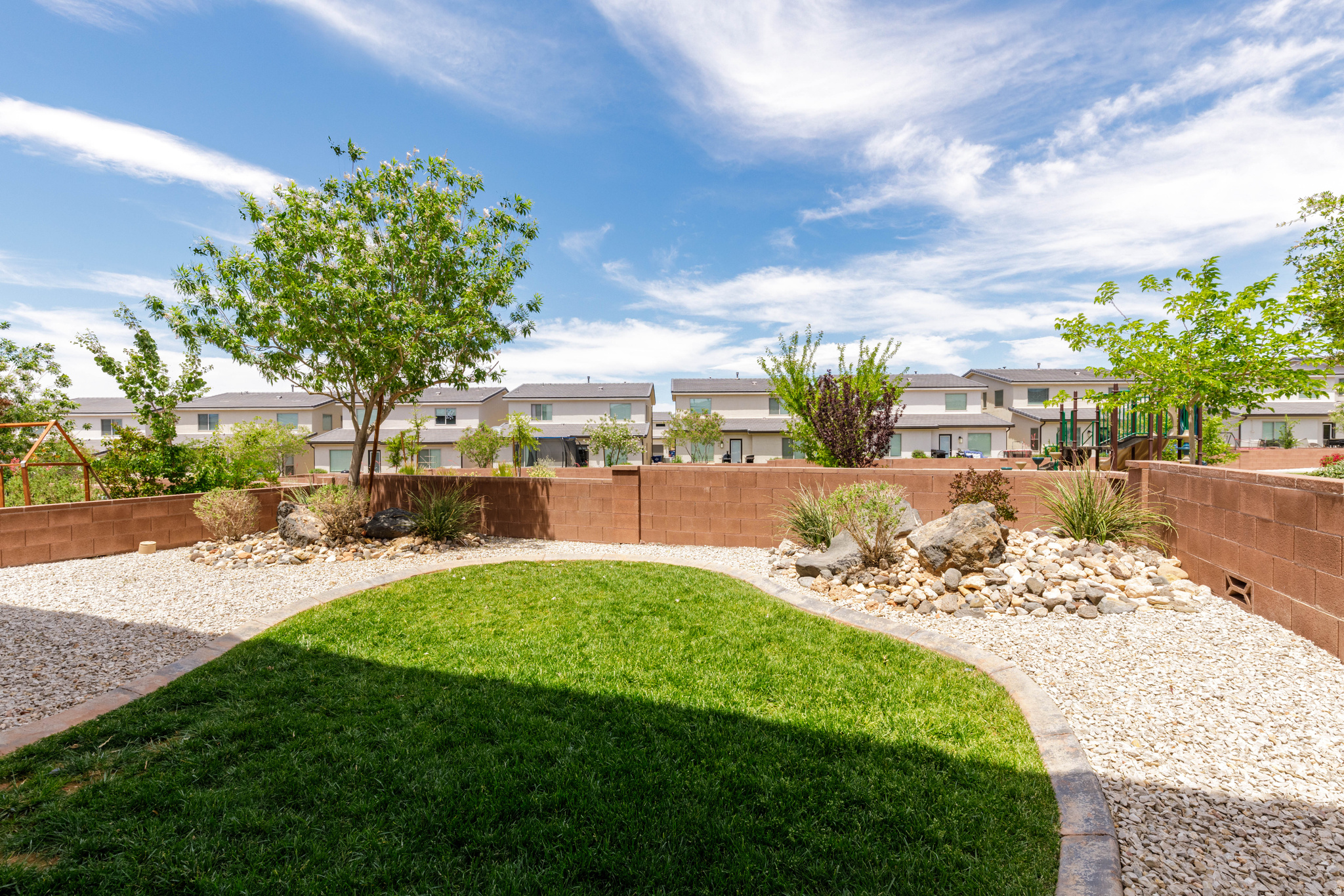 DESERT HOLLOW PH 6-8 - Residential