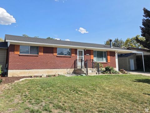 Tiny photo for 7593 S CASA GRANDE CIR, Midvale, UT 84047 (MLS # 2110225)