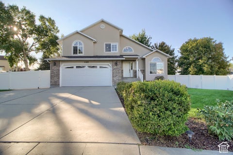 Photo of 12169 S ANDREW VIEW CIR, Draper, UT 84020 (MLS # 2187811)