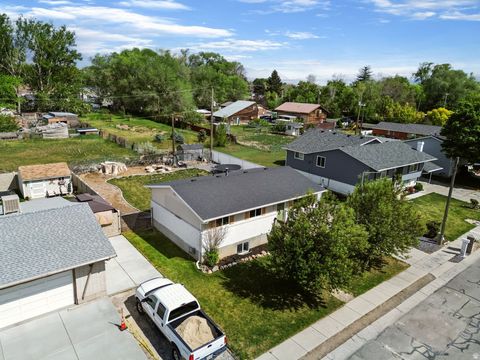 Tiny photo for 660 N 420 W, Lehi, UT 84043 (MLS # 2155440)