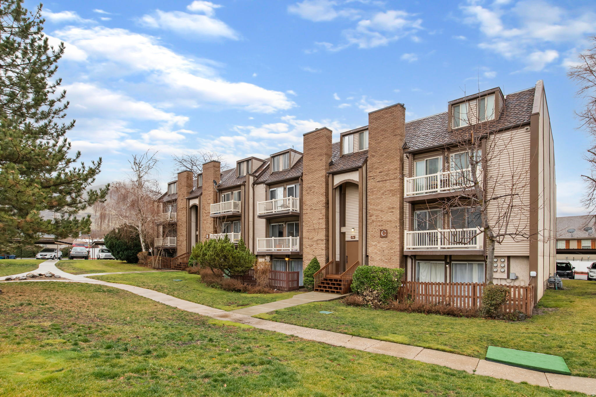 CEDAR SPRINGS - Residential