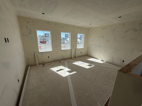 Tiny photo for 241 W 550 N, Smithfield, UT 84335 (MLS # 2142493)