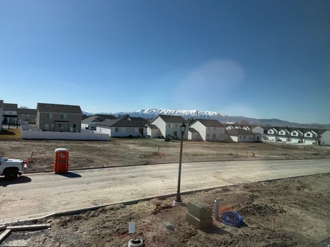 Tiny photo for 241 W 550 N, Smithfield, UT 84335 (MLS # 2142493)