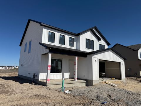 Tiny photo for 241 W 550 N, Smithfield, UT 84335 (MLS # 2142493)