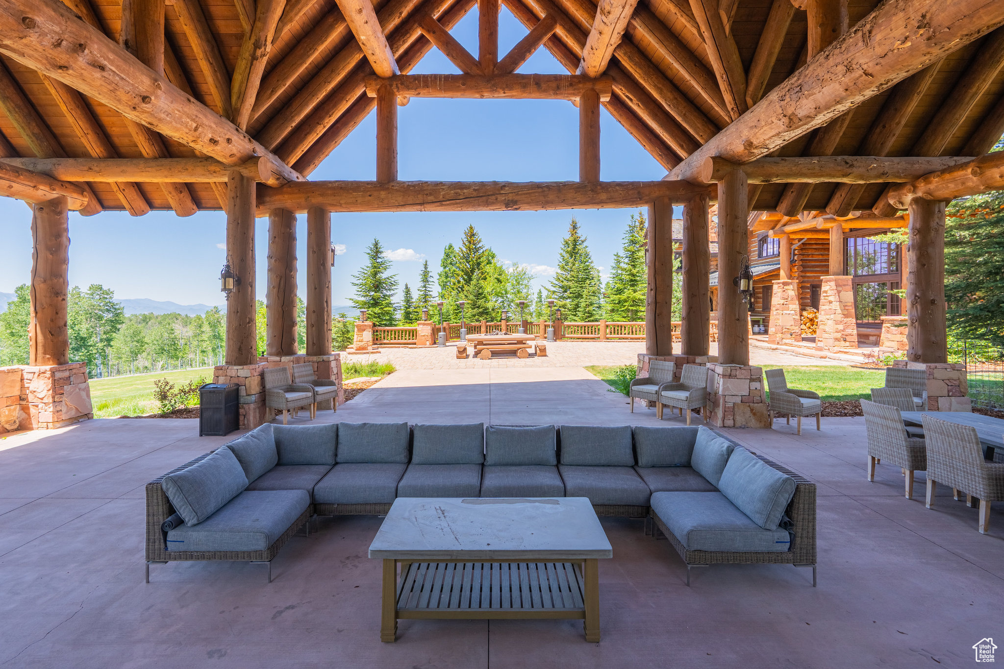 WOLF CREEK RANCH - Residential