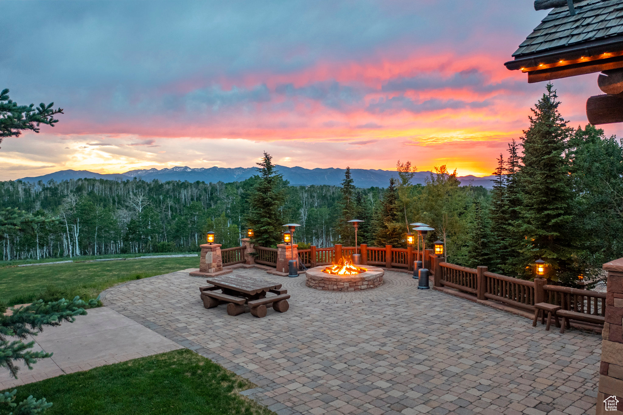 WOLF CREEK RANCH - Residential