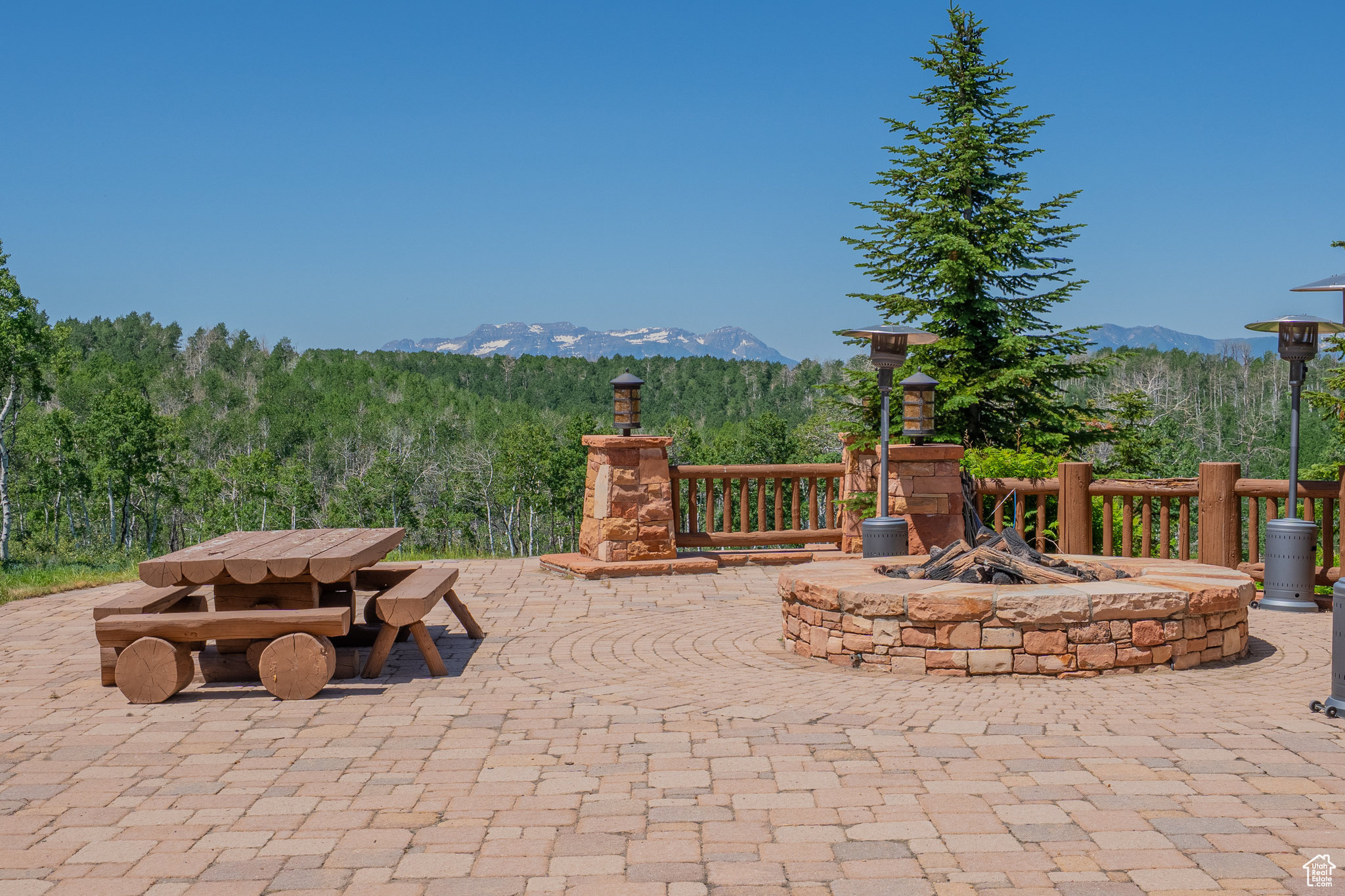 WOLF CREEK RANCH - Residential