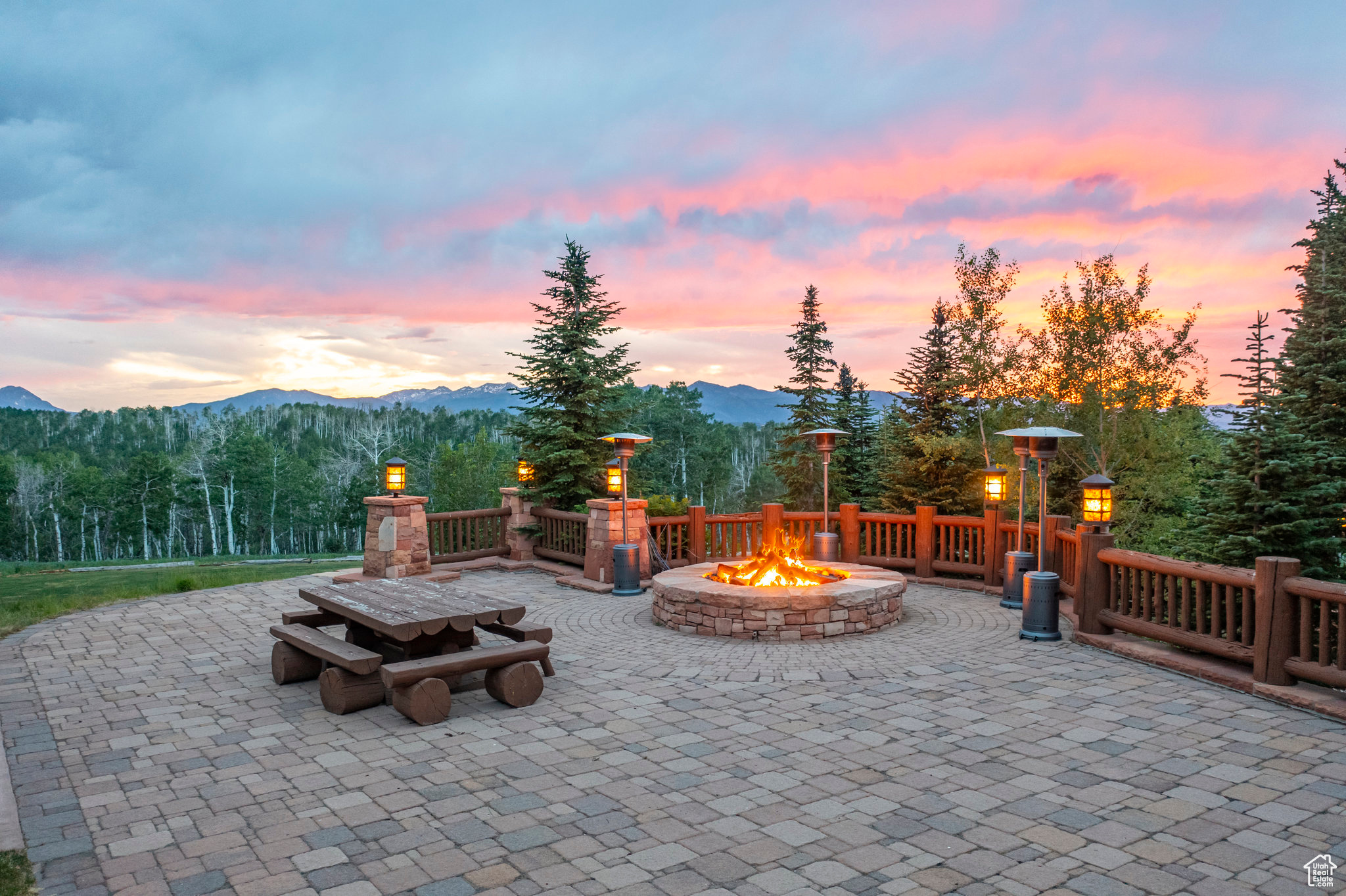 WOLF CREEK RANCH - Residential