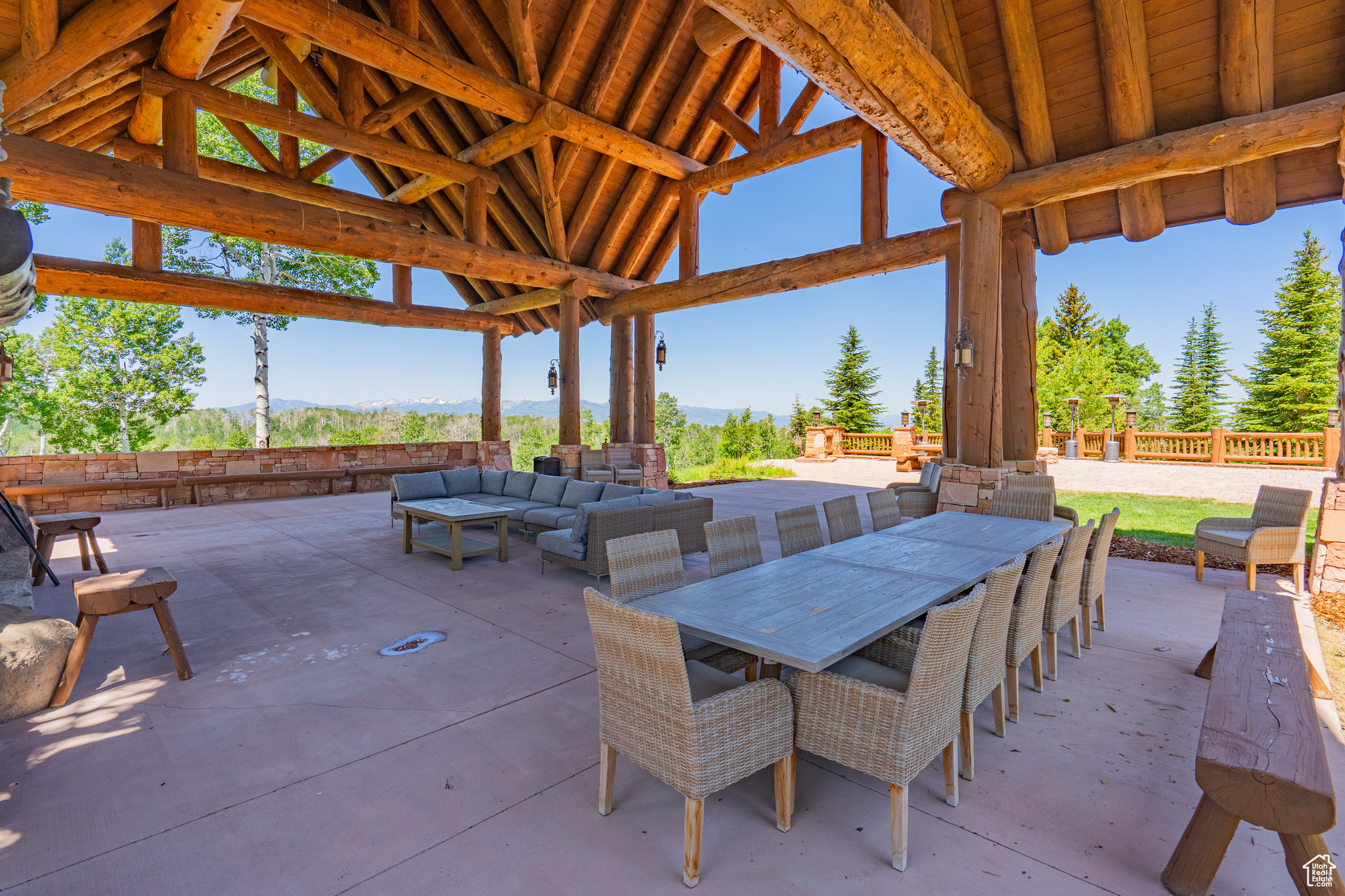 WOLF CREEK RANCH - Residential