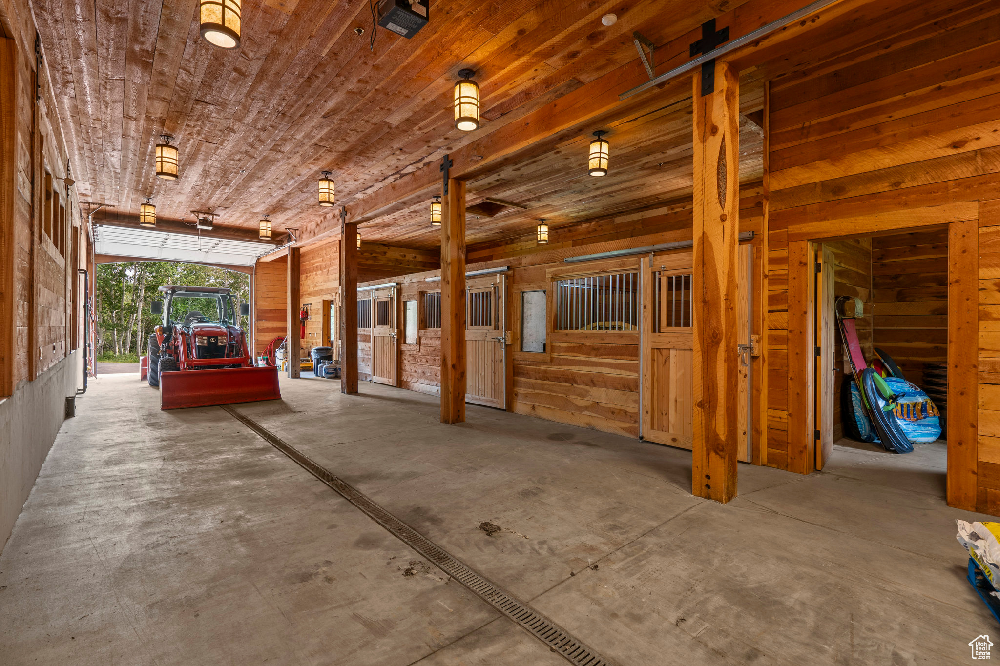 WOLF CREEK RANCH - Residential