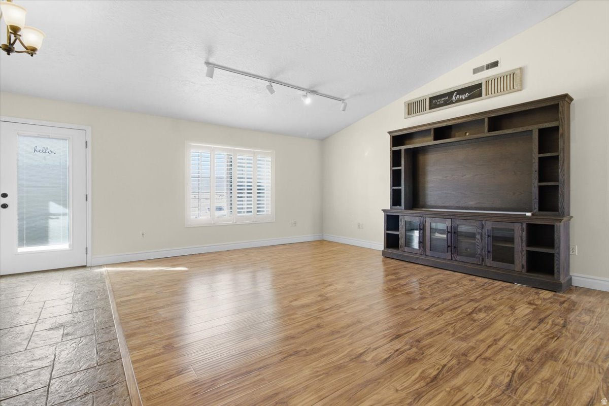 OAKER HILLS - Residential