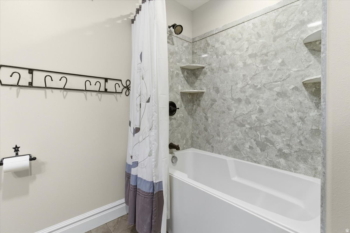 OAKER HILLS - Residential