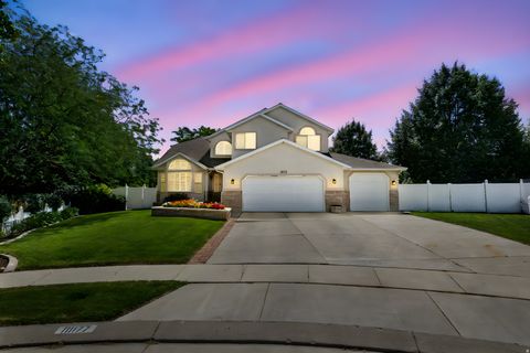 Photo of 10177 S STATESMAN PL, South Jordan, UT 84095 (MLS # 2123772)