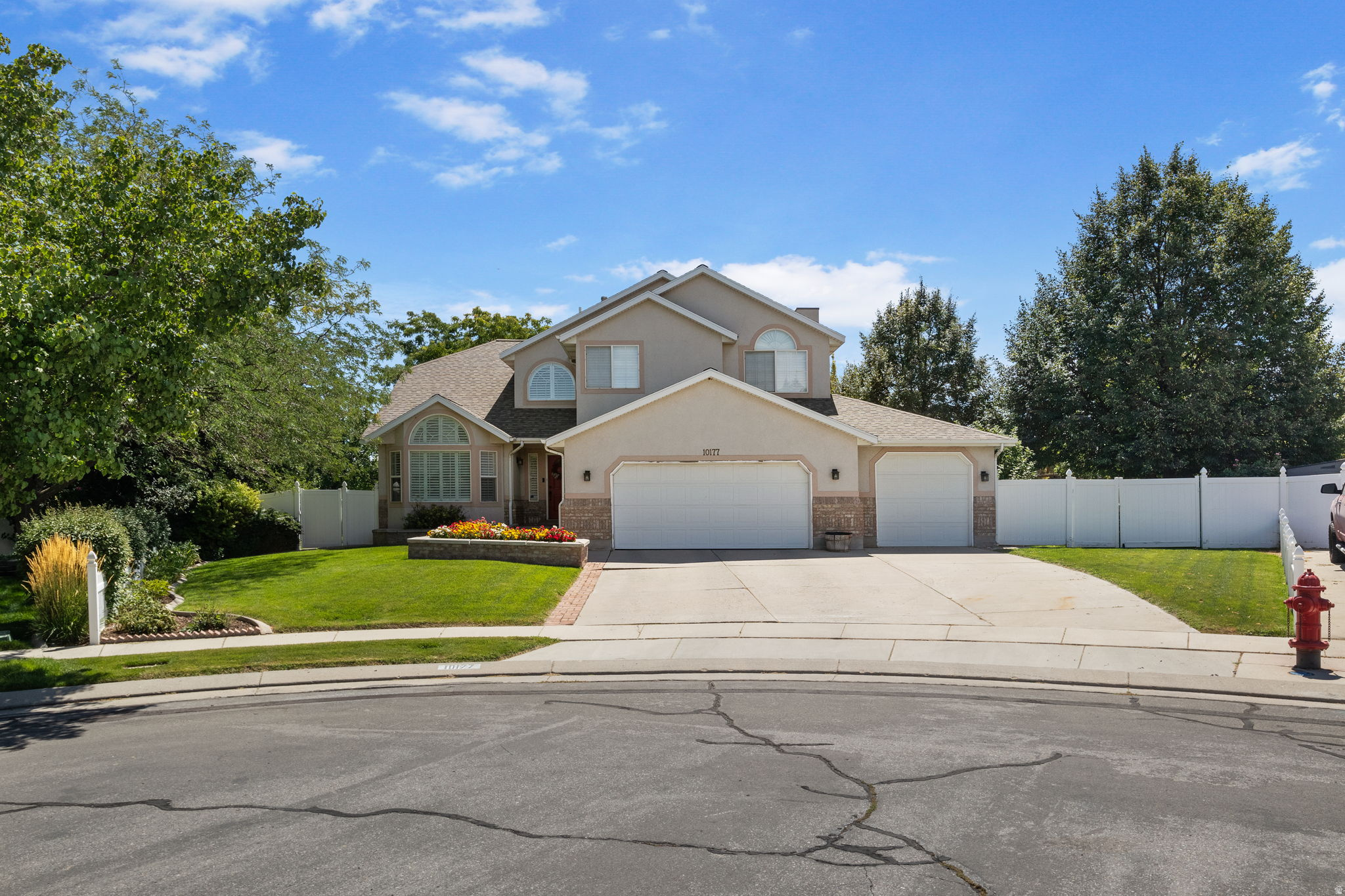 LINCOLN ESTATES - Residential