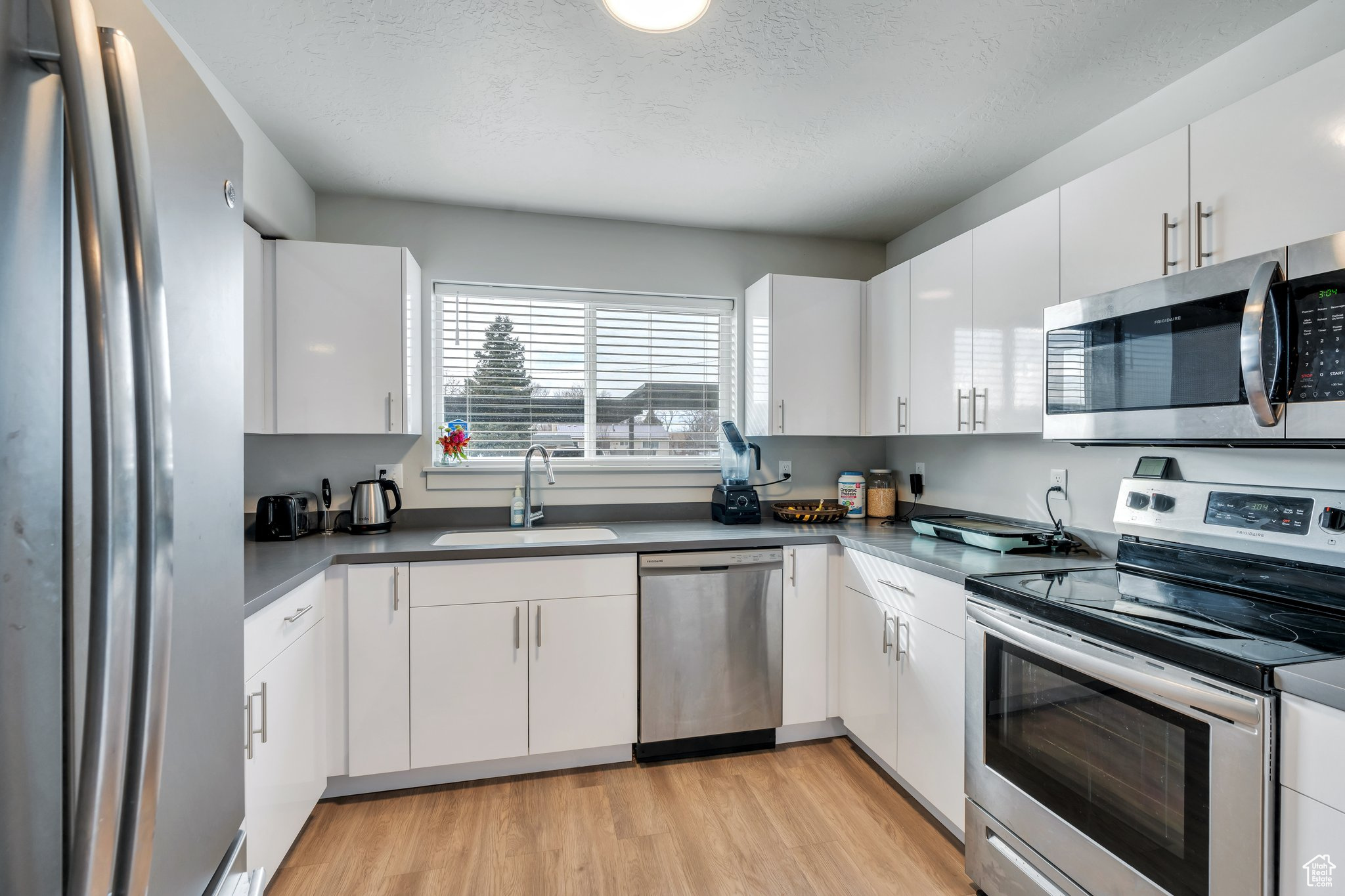 572 S 100 #E110, Springville, Utah image 2
