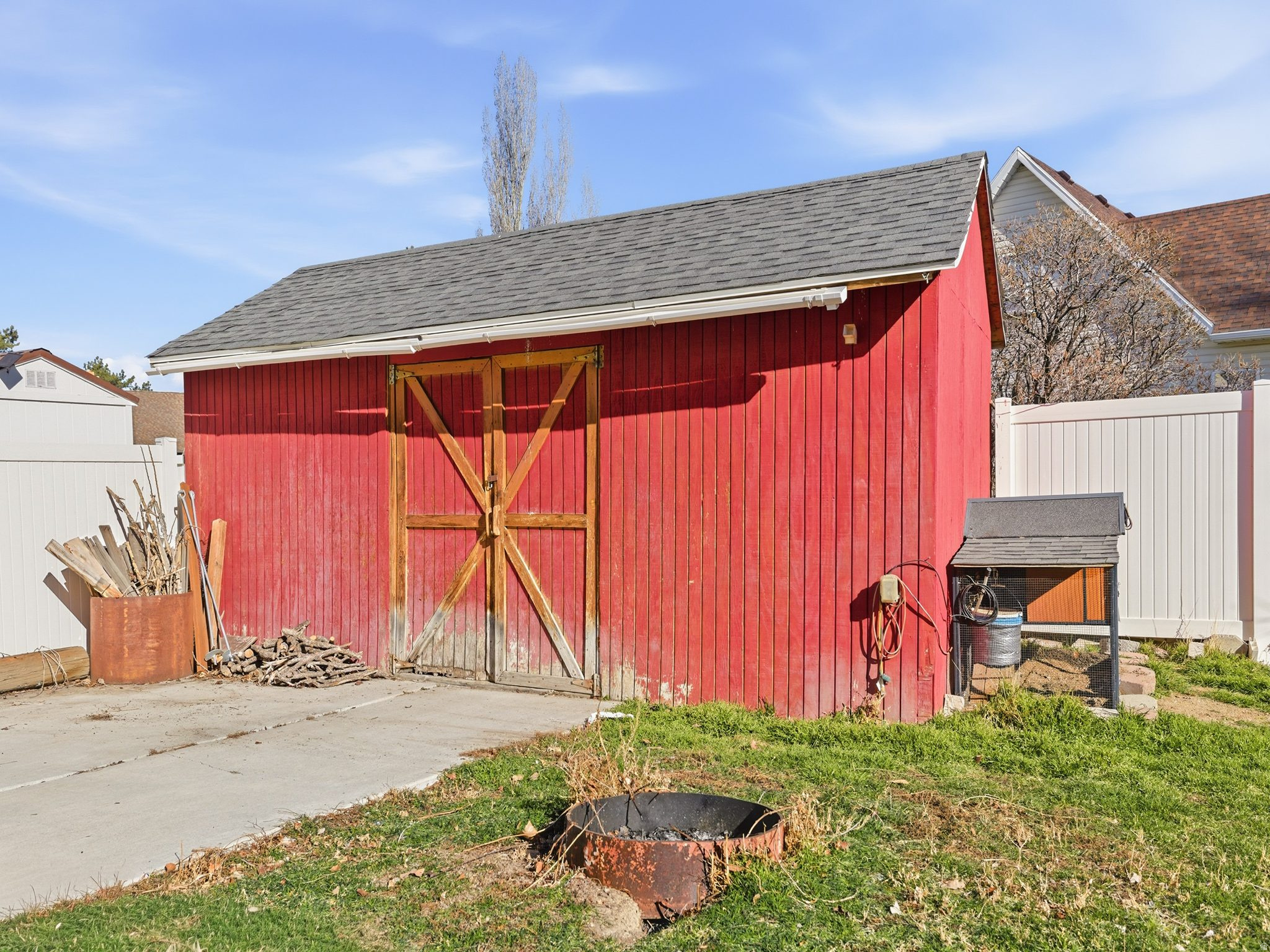 LAKESIDE - Residential