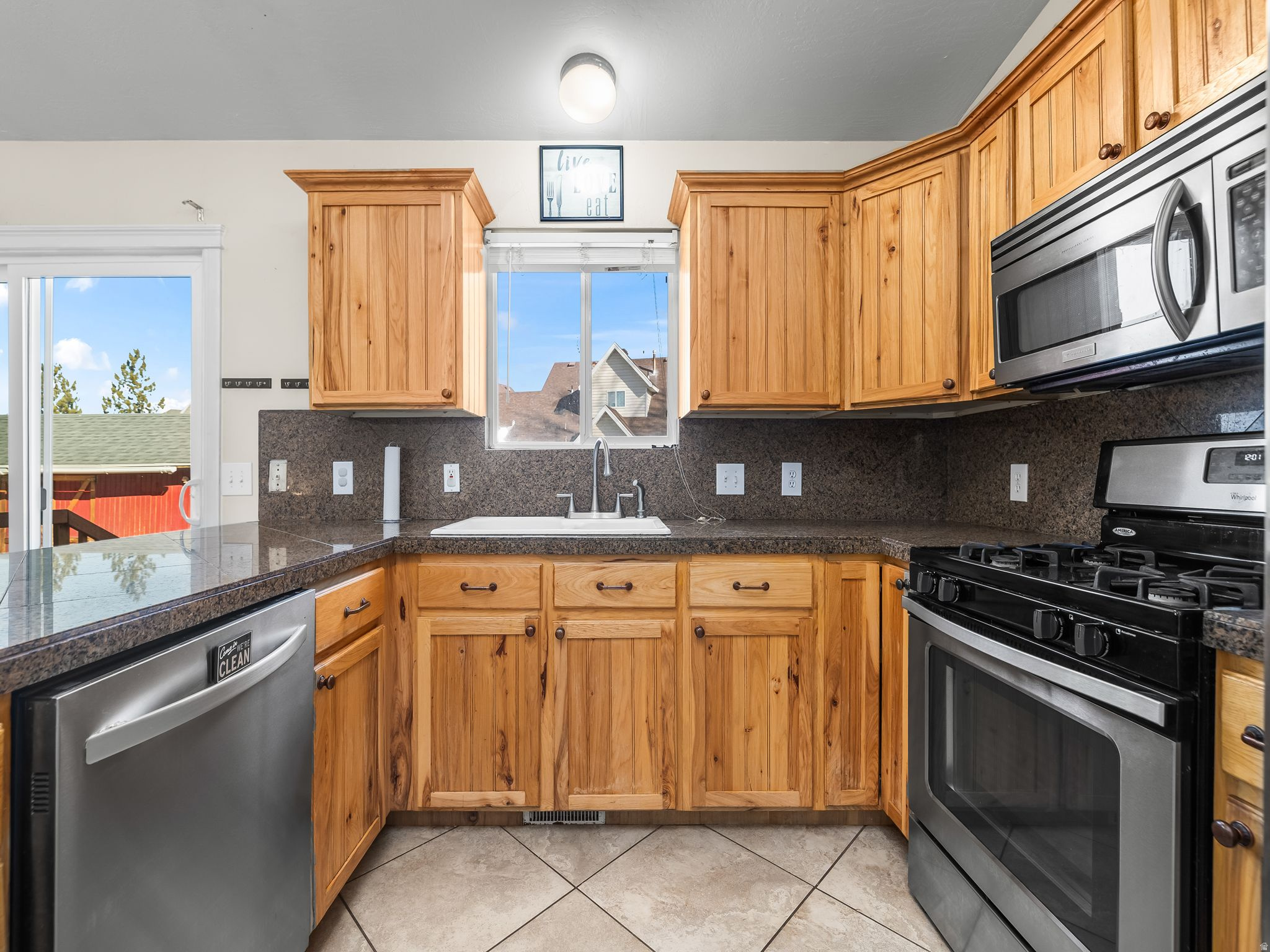 LAKESIDE - Residential