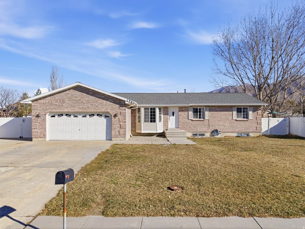 Photo of 796 LAKEVIEW DR W, Stansbury Park, UT 84074 (MLS # 2133327)