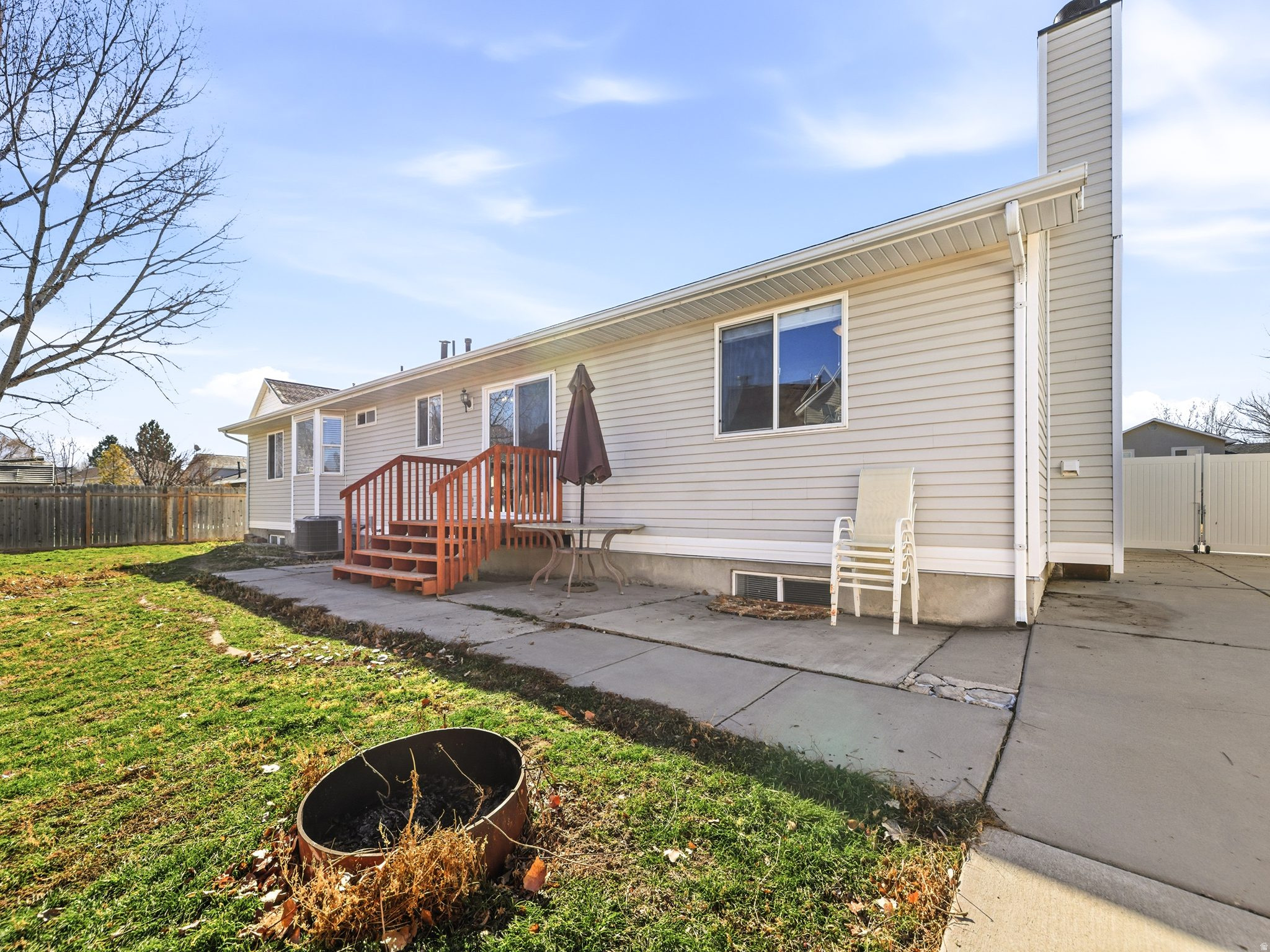 LAKESIDE - Residential