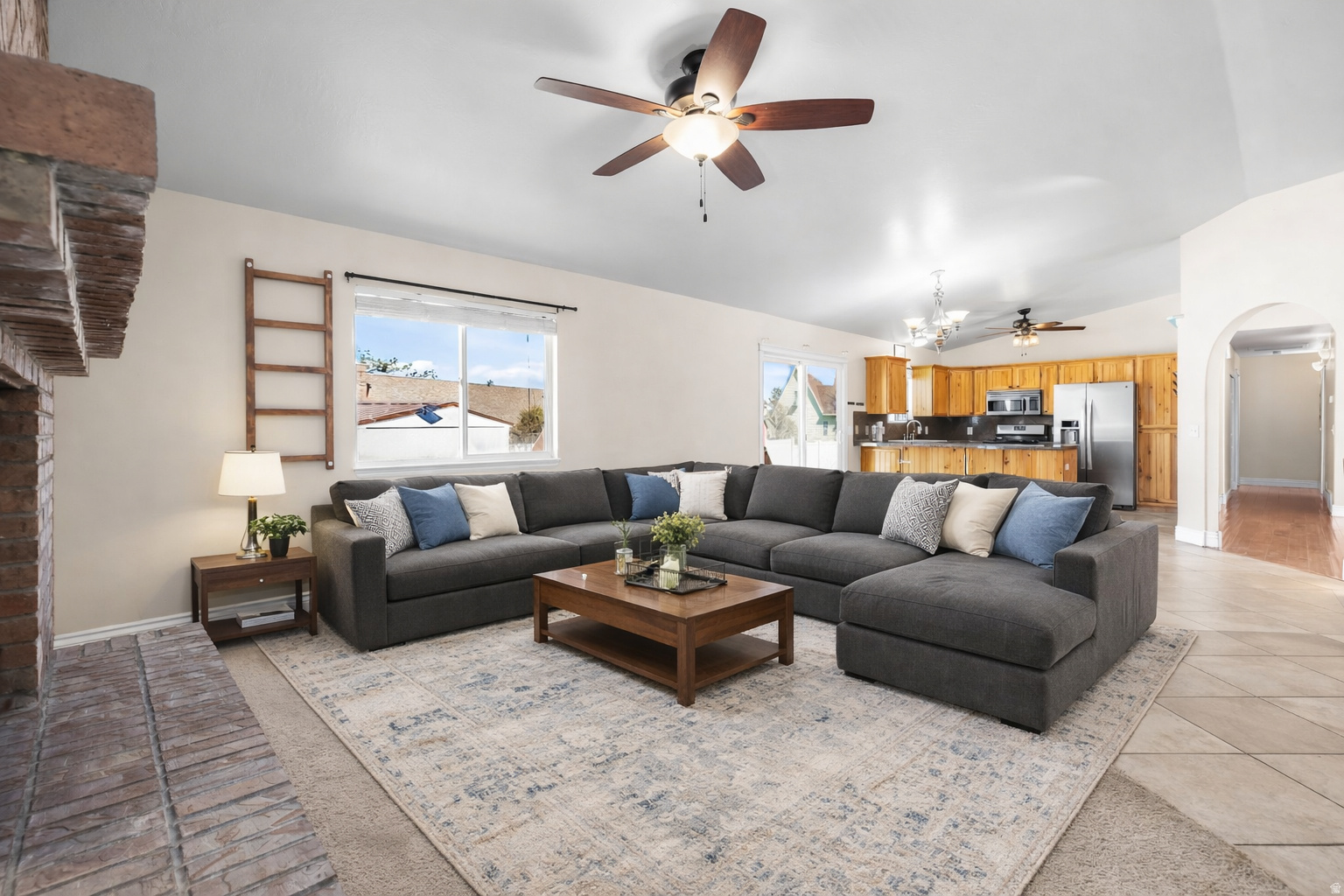 LAKESIDE - Residential