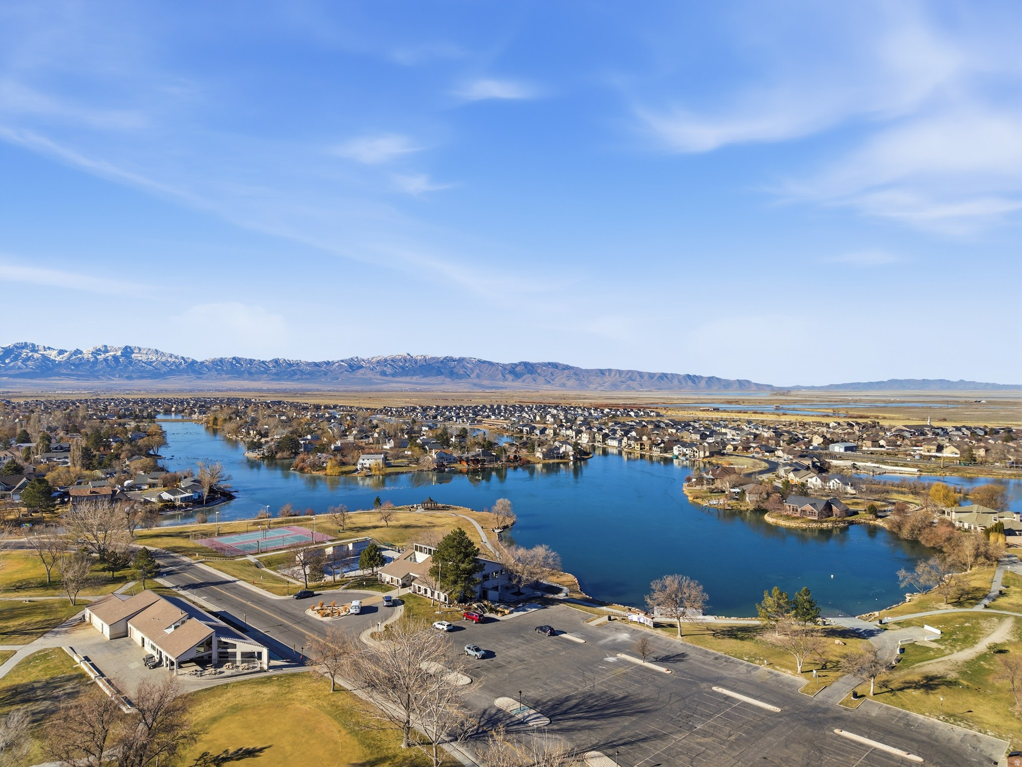 LAKESIDE - Residential