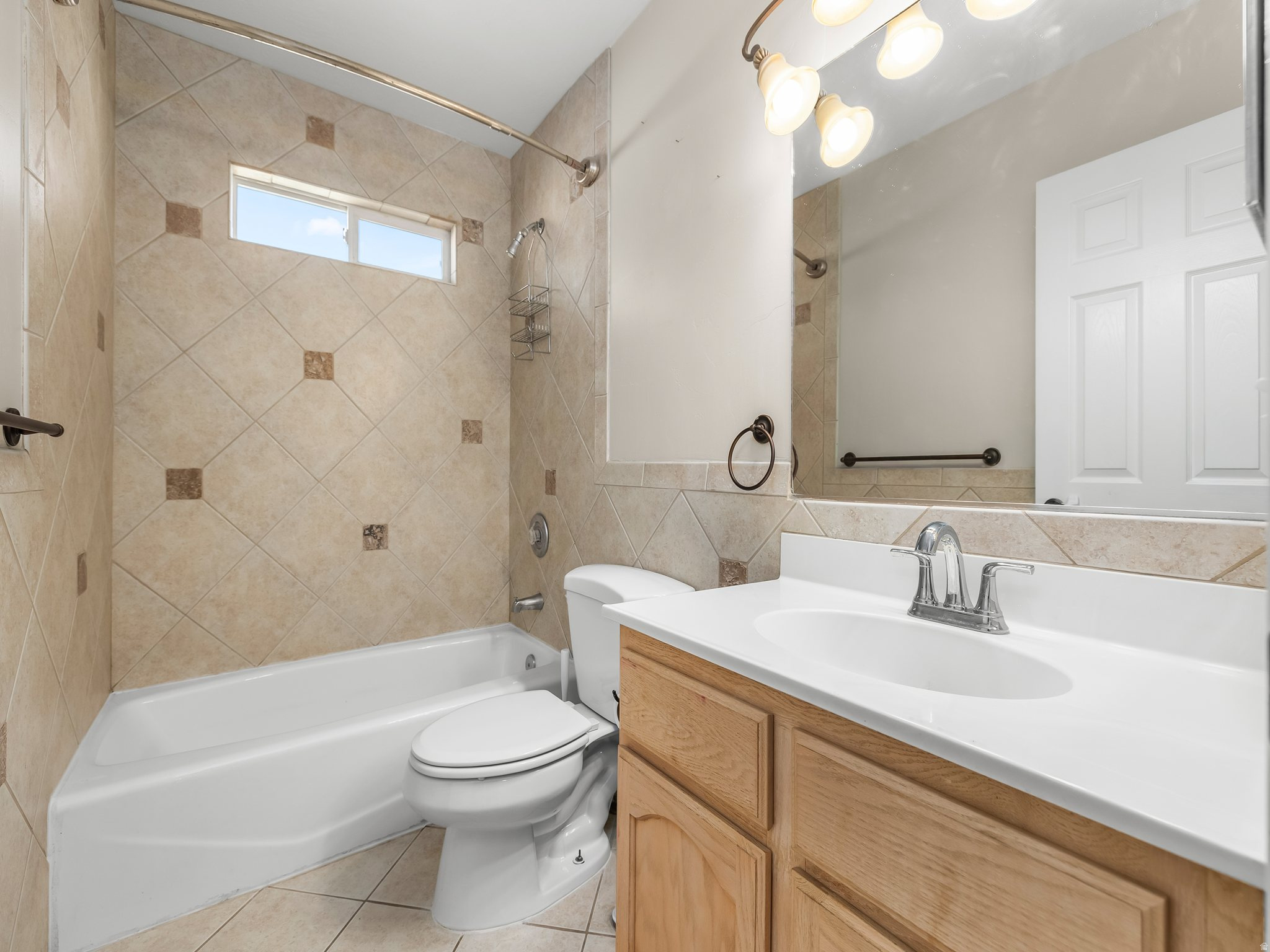 LAKESIDE - Residential