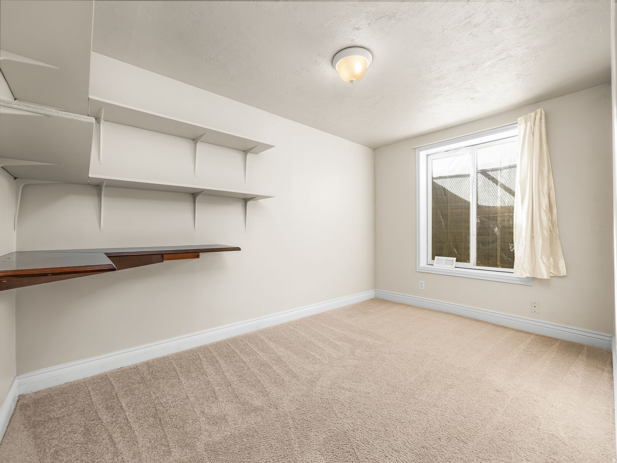 LAKESIDE - Residential