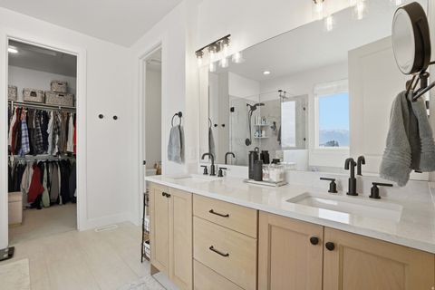 Tiny photo for 6638 W BRAEBURN WAY S, West Jordan, UT 84081 (MLS # 2147805)