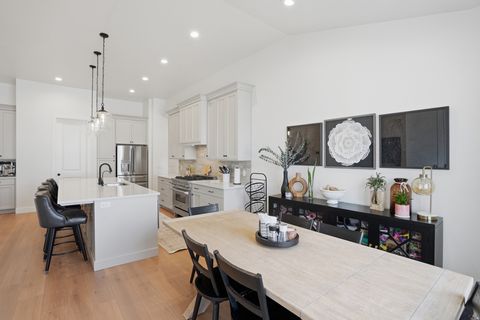 Tiny photo for 6638 W BRAEBURN WAY S, West Jordan, UT 84081 (MLS # 2147805)