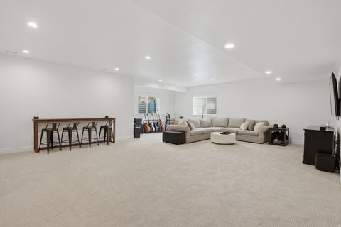 Tiny photo for 6638 W BRAEBURN WAY S, West Jordan, UT 84081 (MLS # 2147805)