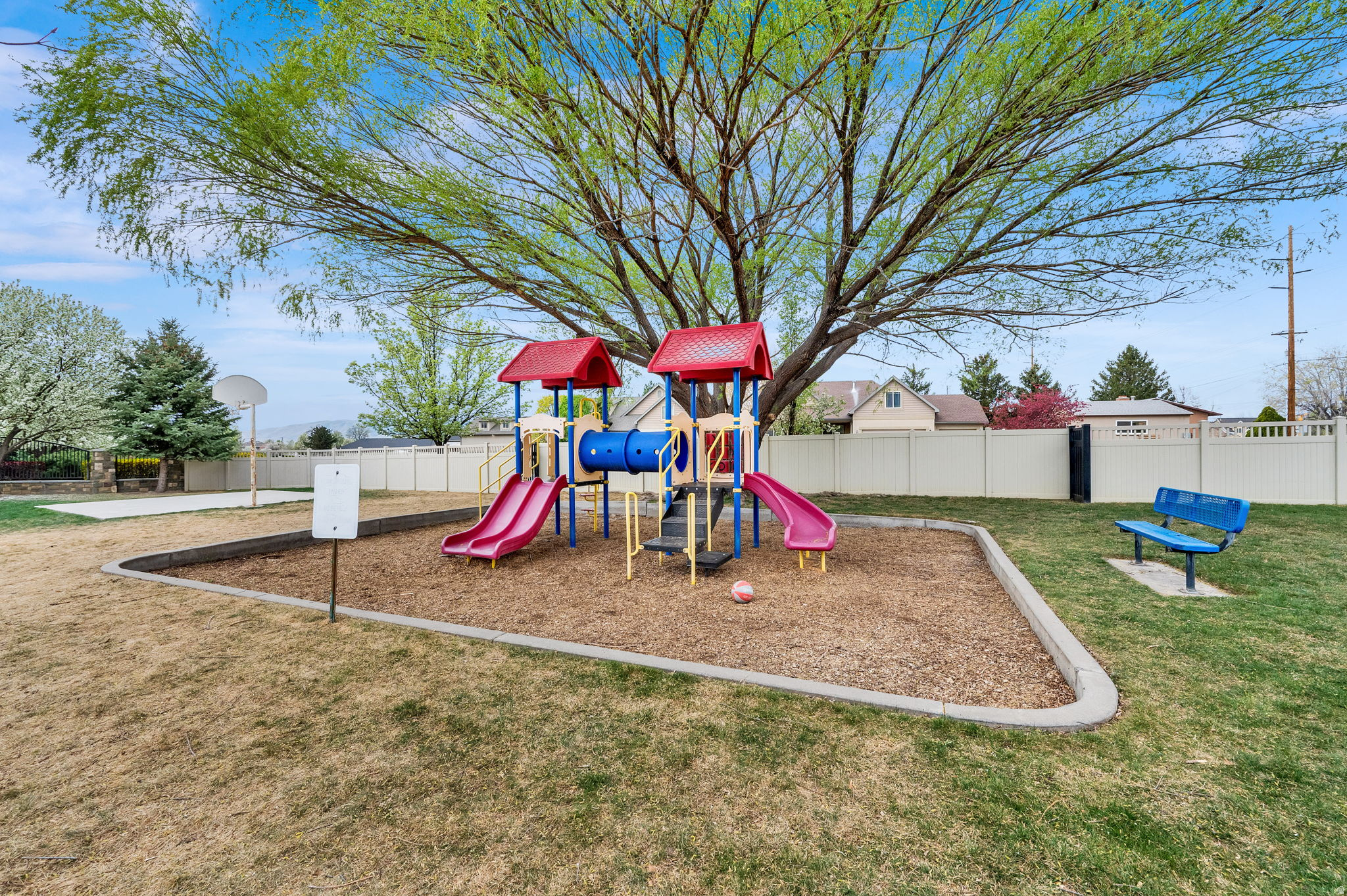 HAYMAKER RETREAT CONDO'S - Residential