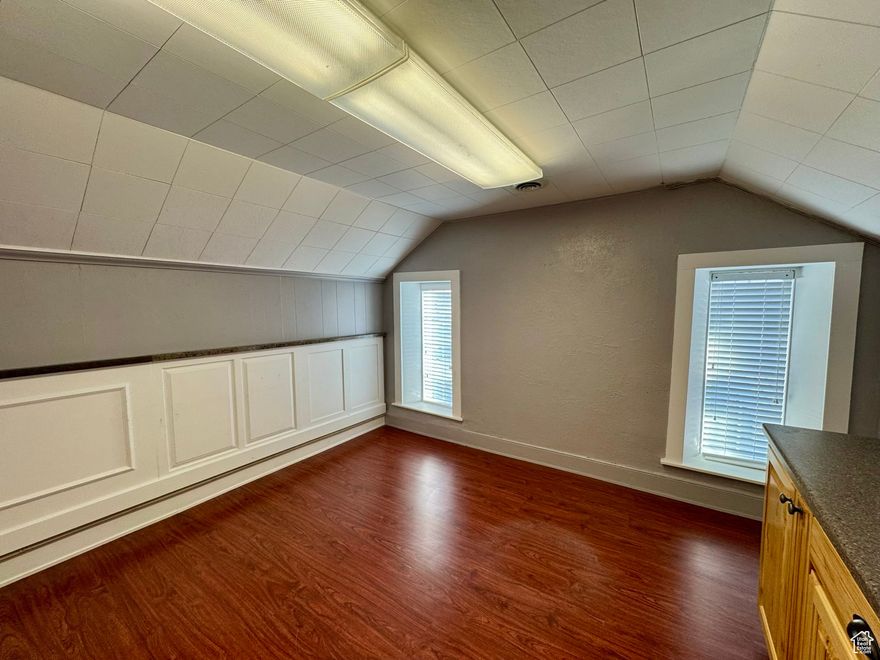 These are single offices in a building of office suites. The building was an original pioneer era home. Close to many businesses, across from Smiths. There are two offices available, one upstairs, and one on the main floor. Both have waiting/reception areas outside the office which the tenant may use. Tenant also has access to a shared kitchen and restrooms. Rent includes all utilities, and access to building's fiber internet service.