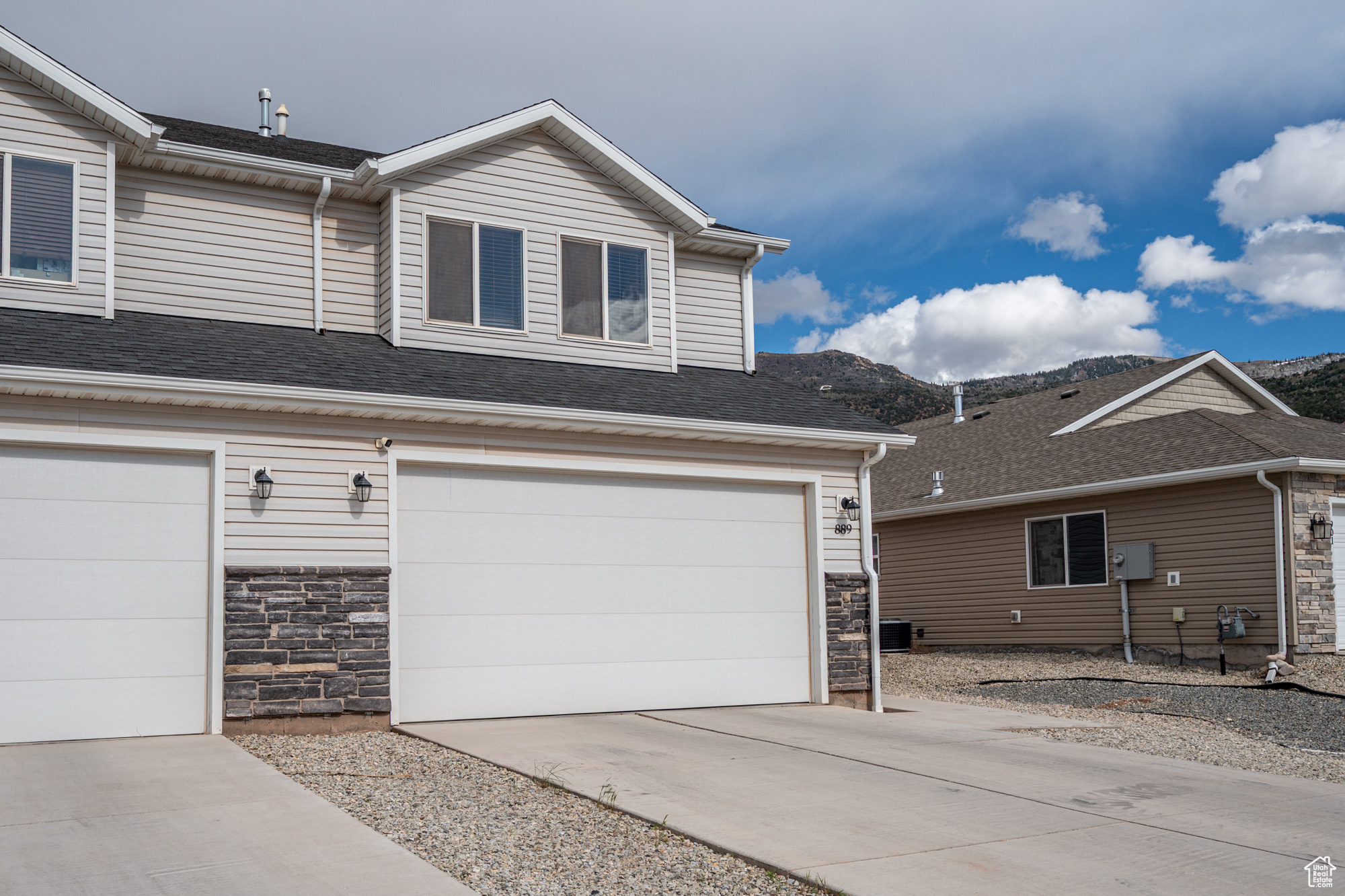 MOUNTAIN VISTA - Residential Income