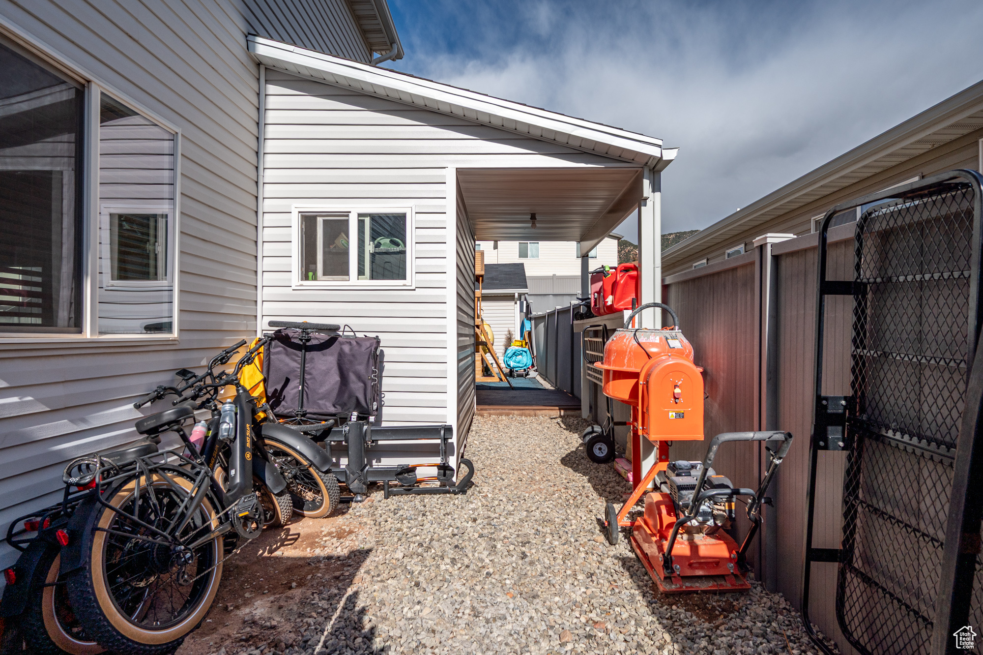 MOUNTAIN VISTA - Residential Income